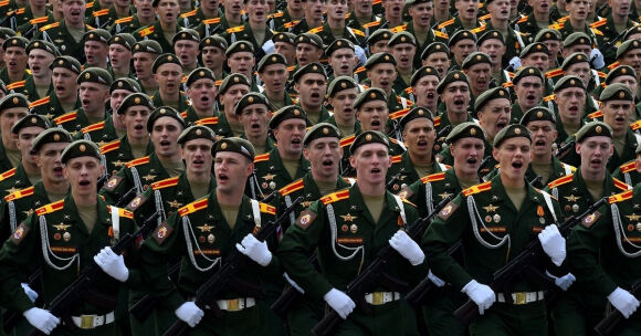 1 Nghi Si Nga De Xuat Cam Cong Dan Trong Do Tuoi Nhap Ngu Ra Nuoc Ngoai