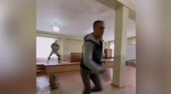 1 No Sung Tai Van Phong Tuyen Quan O Nga