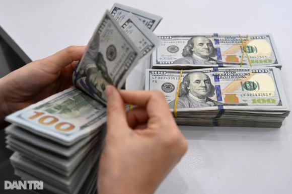 2 Di Mua Usd Thue Mua 5000 Usd Duoc Tra Cong 15 2 Trieu Dongngay