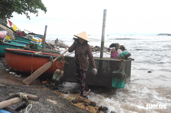 3 Dan Phu Yen Hoi Ha Vot Ca Trieu Con Tom Hum Giong Chay Bao So 4
