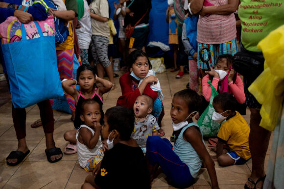 7 Sieu Bao Noru It Nhat 5 Nguoi Philippines Thiet Mang