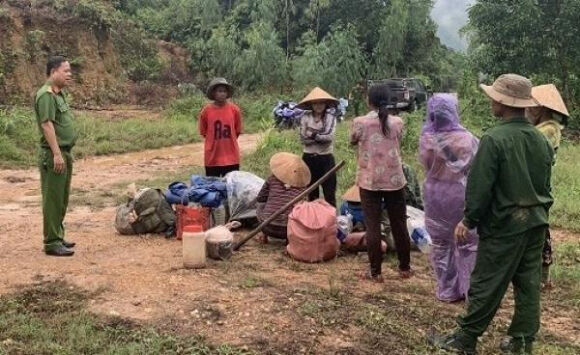 1 Bao Noru Giat Tren Cap 17 Tai Tam Bao Da Nang Mua Lon Ly Son Noi Song Gio