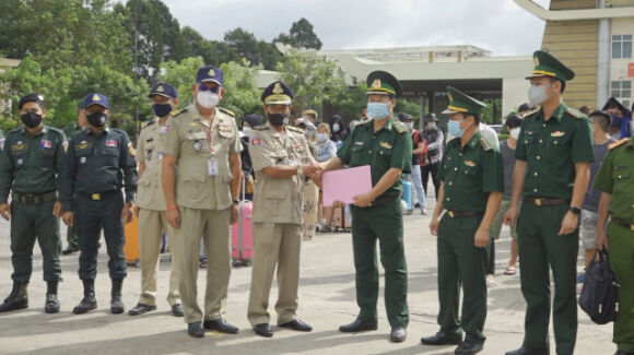3 Thao Chay Khoi Casino Campuchia Lao Dong Chinh Ngach Cung Bi Lua Den Noi Viec Nhe Luong Cao