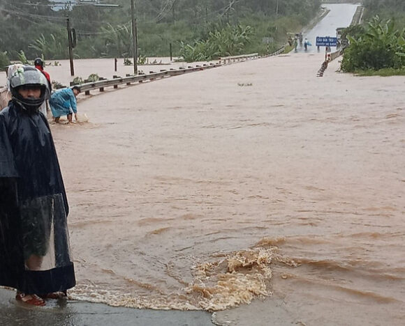 2 Quoc Lo 14 Bi Nuoc Lu Chia Cat