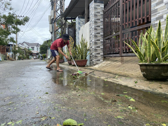 3 Bao Tan Nguoi Dan Hoi An Di So Tan Tro Ve Gio On Roi Tai Qua Nan Khoi