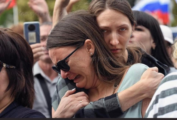 3 Putin Dong Vien 300 Ngan Quan Nhung Tren 260 Ngan Da Chay Khoi Nga