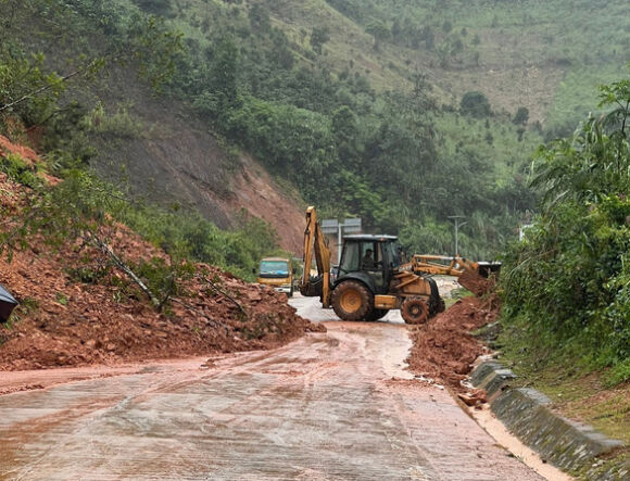 3 Quoc Lo 14 Bi Nuoc Lu Chia Cat