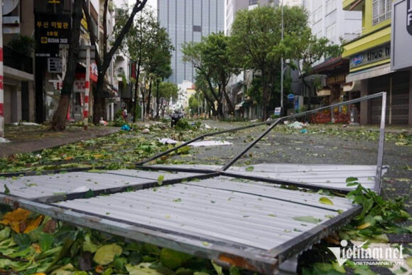 9 Khung Canh Tan Hoang Sau Bao O Quang Nam