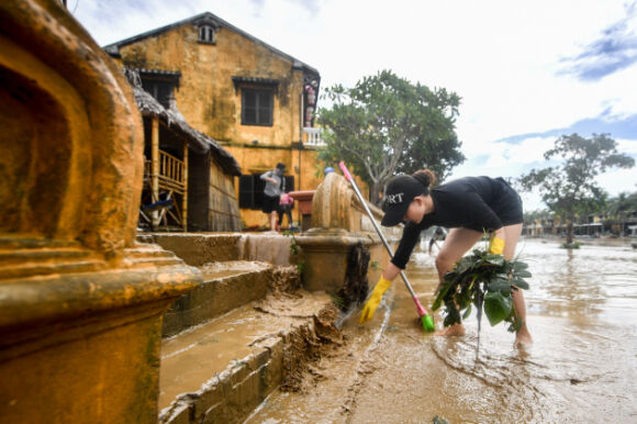 4 Mua Lon Sau Bao Noru Lan Rong Ra Mien Bac