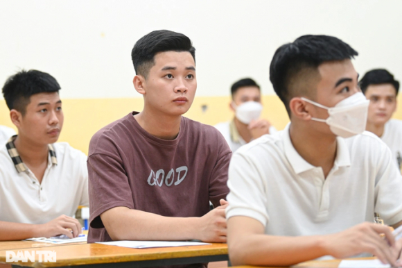 2 Vu Giao Duc Dai Hoc Ty Le Thi Sinh Ao Da Giam Manh