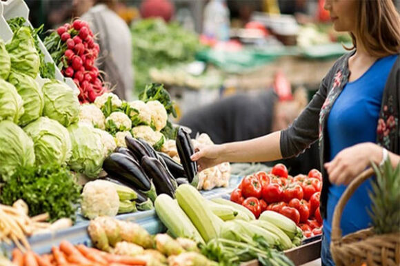 1 Rau Vietgap Rom Tuon Vao Sieu Thi Den Bu The Nao Cho Nguoi Mua Hang