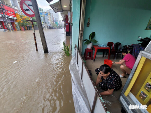 1 Mua Chi Hon 1 Gio Nhung Trung Tam Tp Kon Tum Ngap Sau