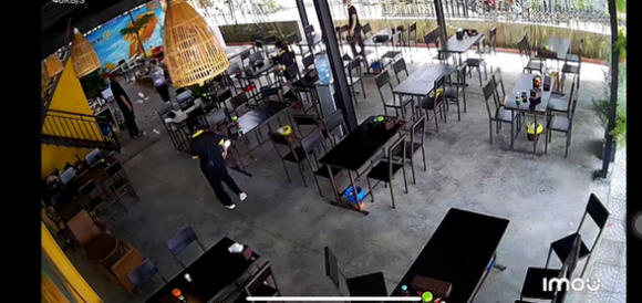 1 Tam Dinh Chi Cong Tac Pho Phong Trong Clip Nem Tien Tung Toe Tai Quan An