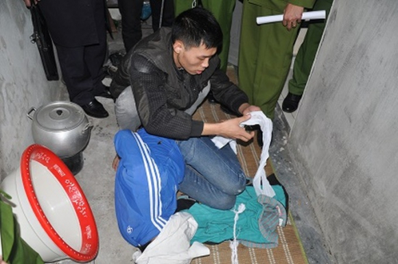 2 Ky An 2 Me Con Giet Chu No Phi Tang Xac Con So De 65 Dinh Menh