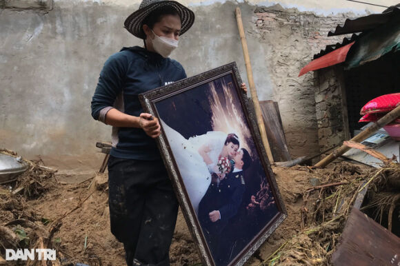 3 Tro Ve Nha Sau Lu Nguoi Dan Gat Nuoc Mat Cao Bun Dat Tim Tai San