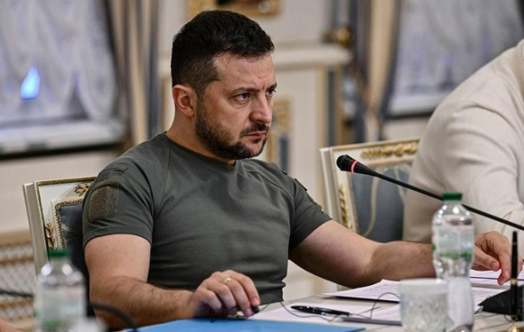 1 Tong Thong Zelensky Ky Sac Lenh Chan Kha Nang Dam Phan Voi Tong Thong Putin