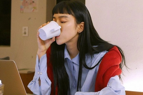 4 kiểu uống nước âm thầm phá hủy thận