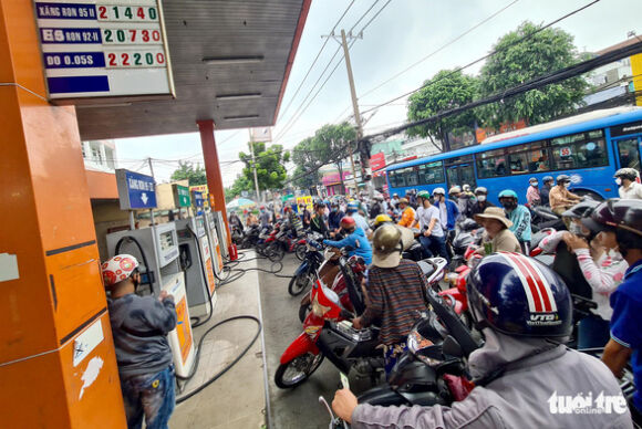 1 Den Toi 9 10 Co 54 Cua Hang Xang Dau Tai Tphcm Tam Het Hang