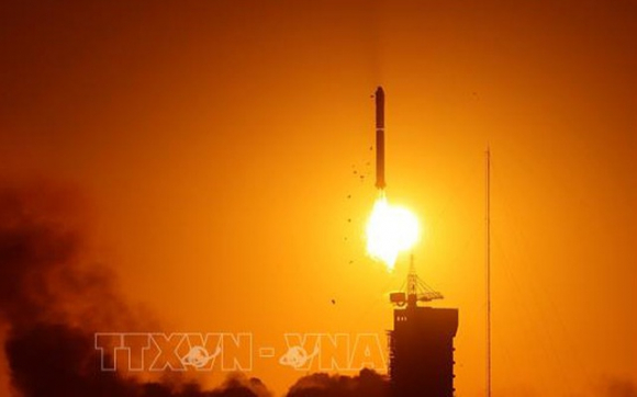 1 Trung Quoc Phong Thanh Cong Dai Quan Sat Mat Troi Dau Tien