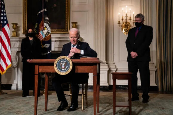 2 Elon Musk Che Ong Biden Qua Gia