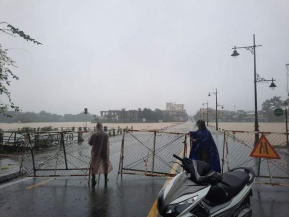 14 Lu Bua Vay Nhieu Tuyen Duong Tp Hue Ngap Sau Di Doi Dan Vung Nguy Hiem