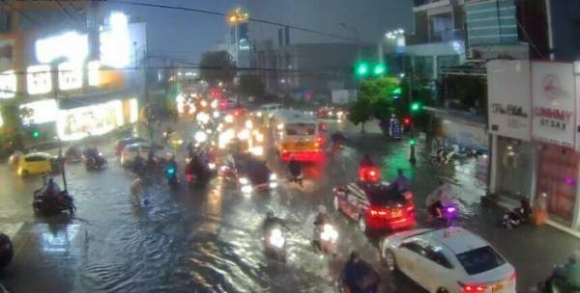 1 Lu Bua Vay Nhieu Tuyen Duong Tp Hue Ngap Sau Di Doi Dan Vung Nguy Hiem