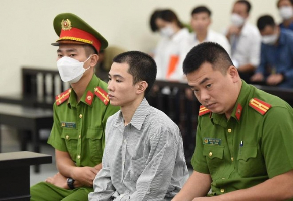 1 Tuyen Phat Tu Hinh Doi Tuong Dong Dinh Vao Dau Be Gai 3 Tuoi