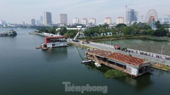 2 Thuyen Noi Nha Noi Mat My Quan Do Thi Duoc Di Chuyen Ra Khoi Ho Tay