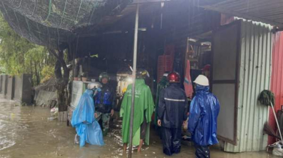 4 Lu Bua Vay Nhieu Tuyen Duong Tp Hue Ngap Sau Di Doi Dan Vung Nguy Hiem