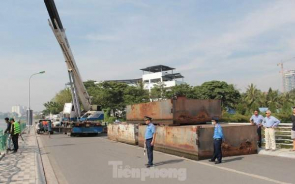 5 Thuyen Noi Nha Noi Mat My Quan Do Thi Duoc Di Chuyen Ra Khoi Ho Tay