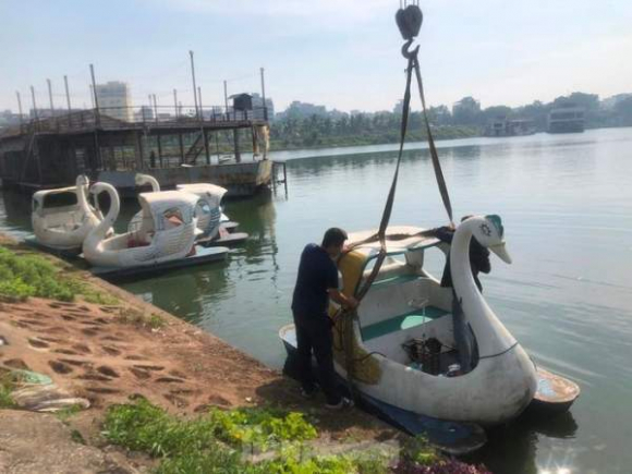 6 Thuyen Noi Nha Noi Mat My Quan Do Thi Duoc Di Chuyen Ra Khoi Ho Tay