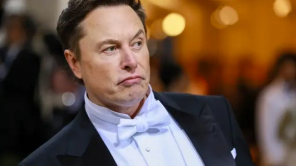 1 Ti Phu Elon Musk Giai Thich Viec Quay Xe Voi Ukraine