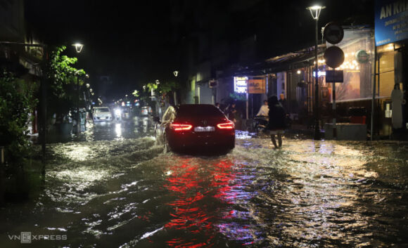 6 Da Nang Ngap Mot Met Nhieu Nguoi Dan Keu Cuu