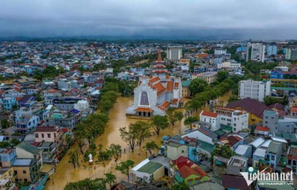 7 Hue Chim Trong Bien Nuoc Nhin Tu Bau Troi