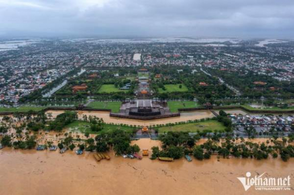 8 Hue Chim Trong Bien Nuoc Nhin Tu Bau Troi