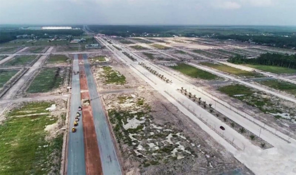 1 Ba Phuong Hang Va Dai Nam The Chap Hon 2000 Lo Dat De Gan No Cho Ocb