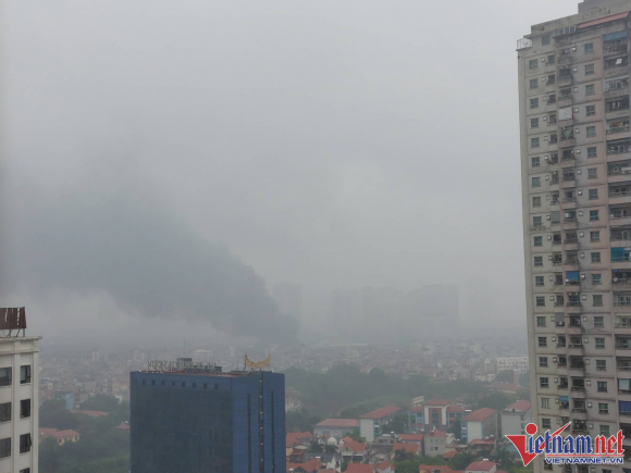 1 Chay Kho O Ha Noi Khoi Boc Ngun Ngut Co Nguoi Thiet Mang