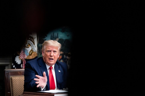 1 Ong Trump Bi Cao Buoc Giu Tai Lieu Mat Ve Iran Trung Quoc
