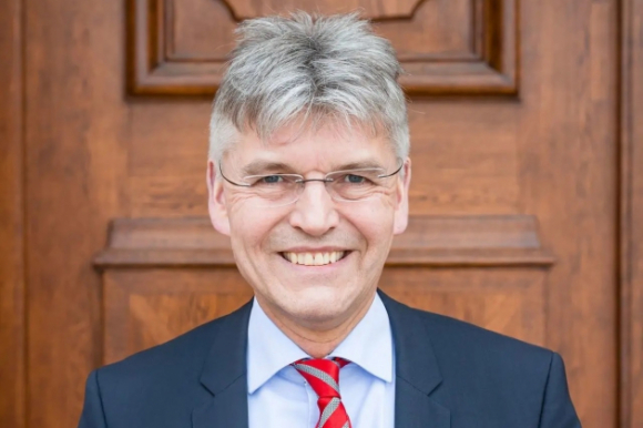 2 Chuyen Gia Thanh Tra Thue Cua Duc Tot Nhung Doi Khi Van Bi Lot Luoi