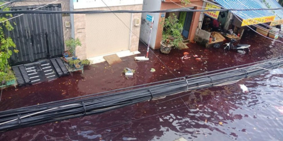 2 Tphcm Sau Mua Lon Nuoc Mau Do Tham Boc Mui Hoi Thoi Tran Vao Nha Dan