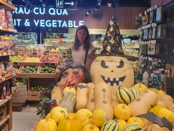 1 Nhieu Nguoi Viet Chi Tien Trieu Choi Halloween Dich Vu An Theo No Ro