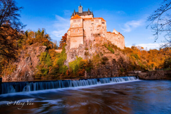 Khoảnh khu mùa thu ở vùng Đông Đức đẹp ngỡ ngàng qua ống kính của cô gái Việt