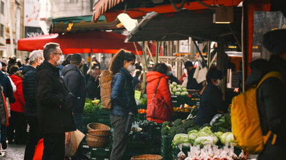 1 Lam Phat O Duc Toi Te Hon Du Doan