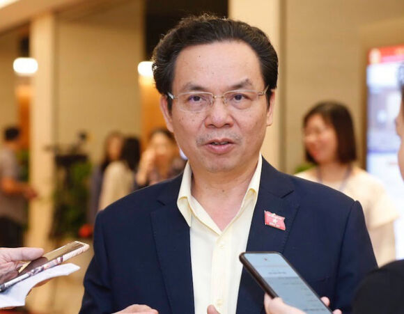 2 Thieu Hut Xang Dau Tai Viet Nam La Hien Tuong Bat Thuong