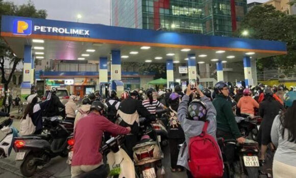 1 Lanh Dao Ha Noi Hoa Toc Chi Dao Uu Tien Cho Xe Cho Xang Dau Vao Pho Cam