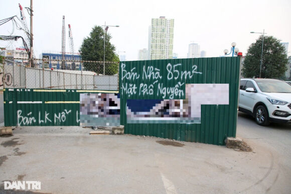 7 Ha Noi Ma Tran Lo Cot Rao Chan Tren Duong Vu Trong Khanh