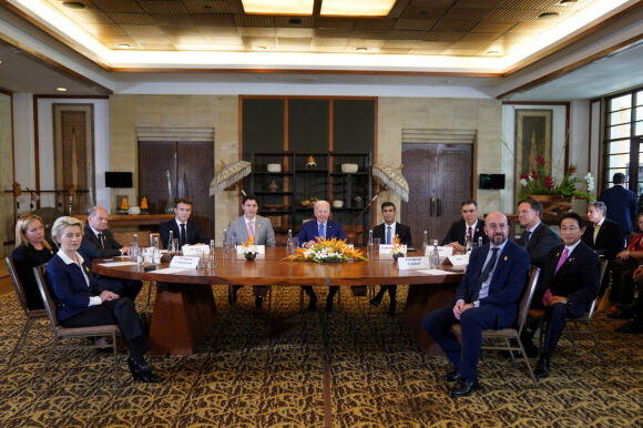 1 Ong Biden Bi Danh Thuc Nua Dem Hop Khan G7 Vi Vu Ten Lua Roi Xuong Ba Lan