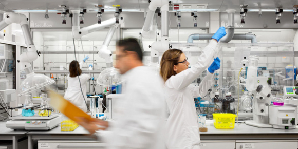 1 Chau Au Doi Mat Dai Dich Ung Thu Voi Khoang 1 Trieu Ca Benh Bi Bo Sot