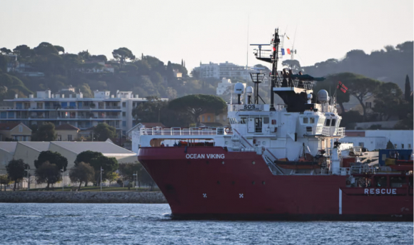 2 Khung Hoang Nguoi Di Cu Buoc Eu Hanh Dong Som