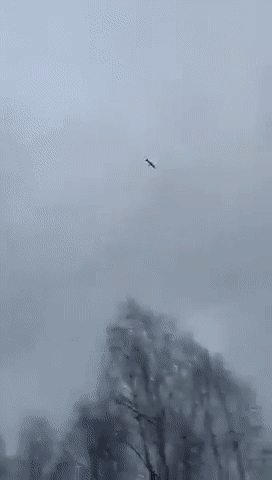 2 Video Ten Lua Hanh Trinh Nga Bi Danh Chan Tren Bau Troi Thu Do Kiev